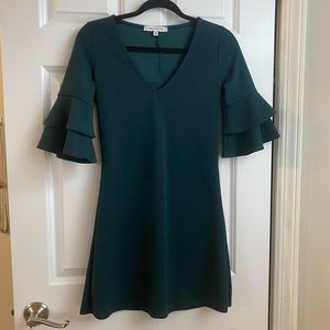 🎁  Nordstrom Green Bell Sleeve Dress